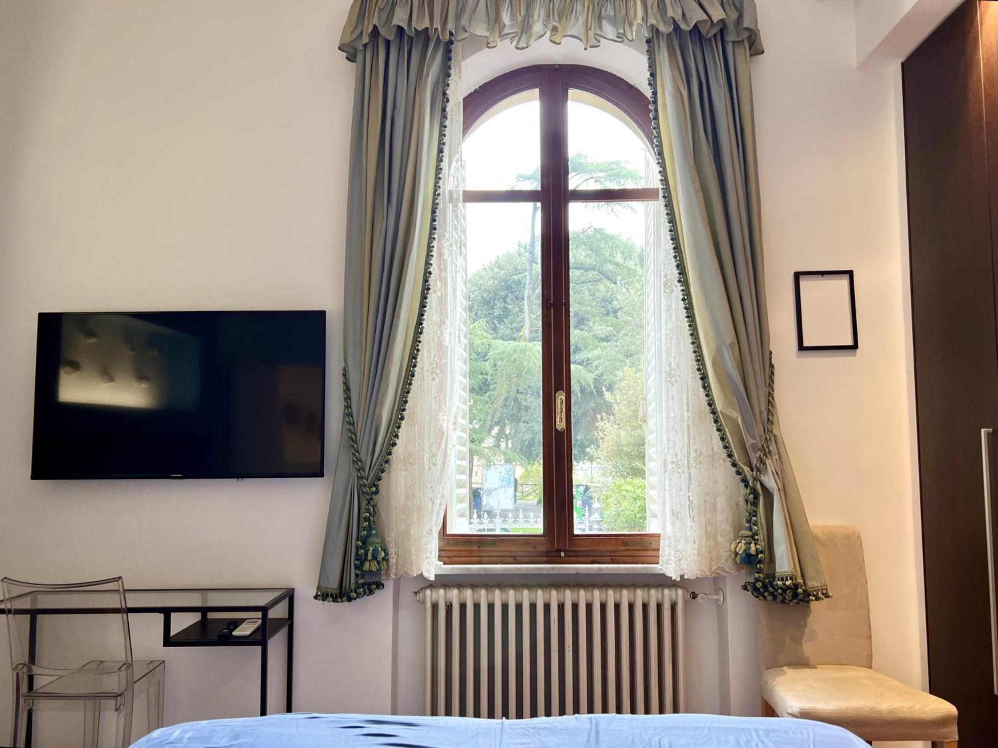Villa Liberty Townhouse Сиена Екстериор снимка